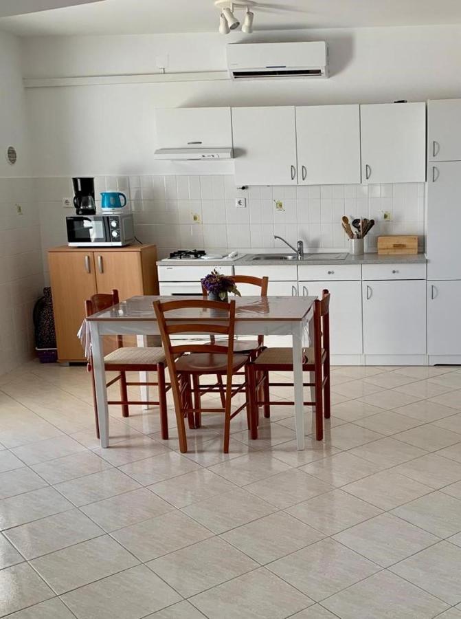 Francis Appartements Pakoštane Zewnętrze zdjęcie